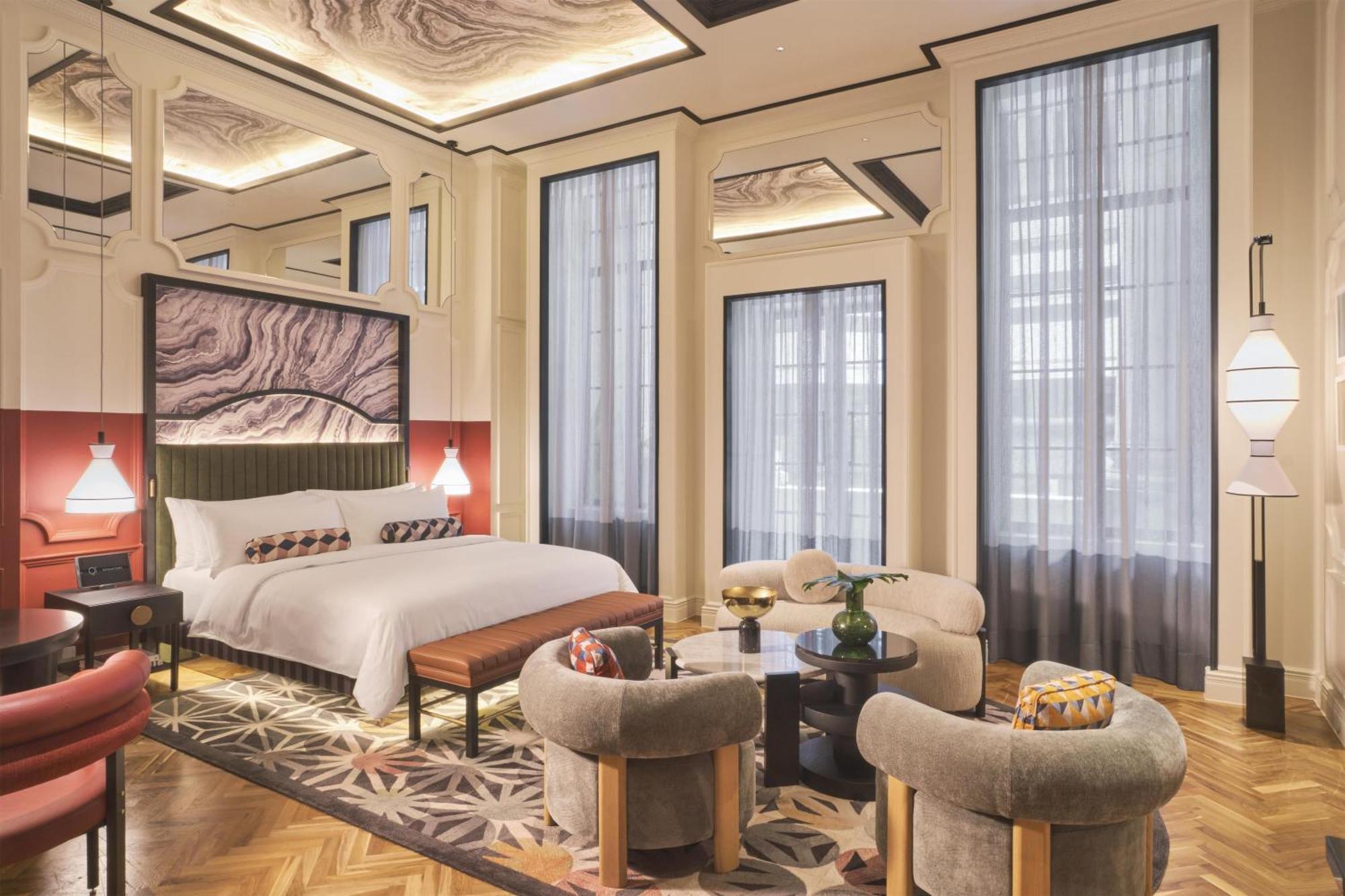 QT Balcony Suite